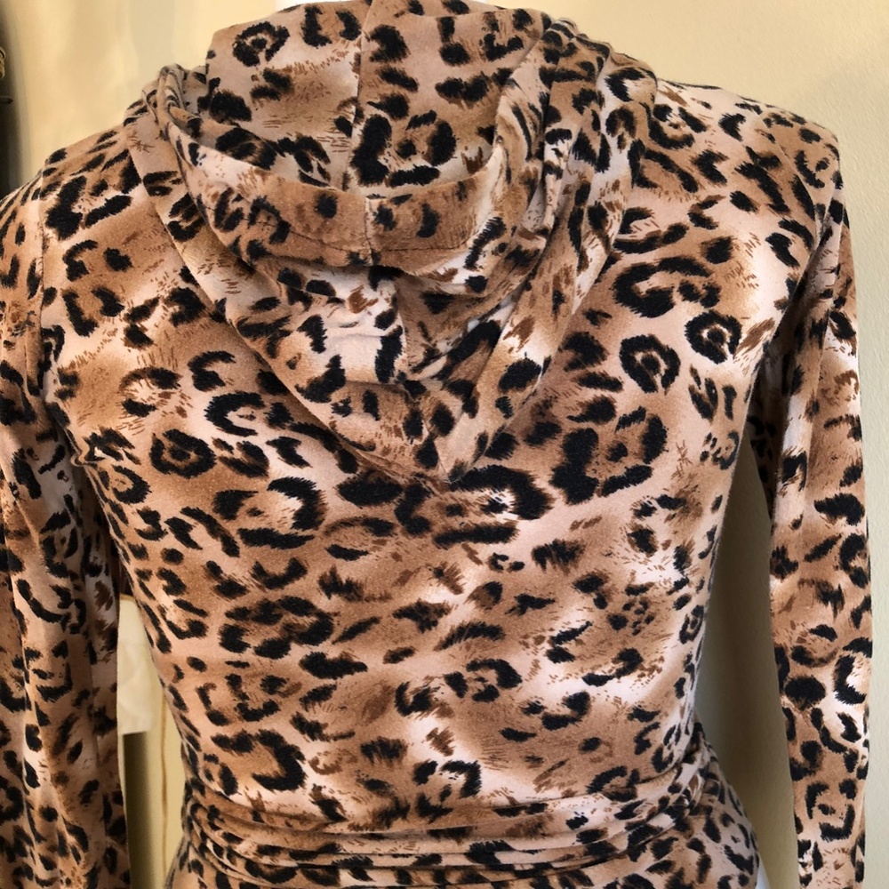 C
Jacket - Picture 4 of 5